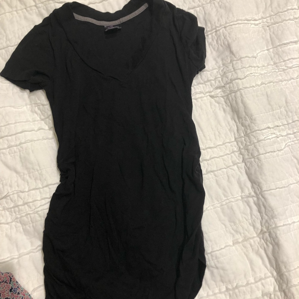 M NWOT black motherhood maternity t-shirt